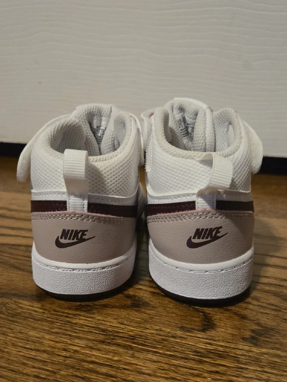 NWOT Nike Kids Mid-Top Sneakers in White, Taupe & Brown Swoosh